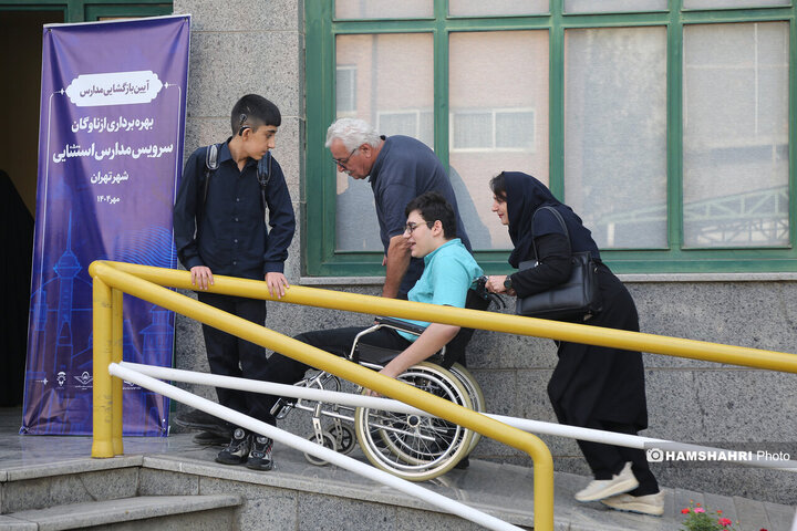 آیین بازگشایی مدارس و بهره برداری از ناوگان سرویس مدارس استثتایی شهر تهران وشهرستان ری