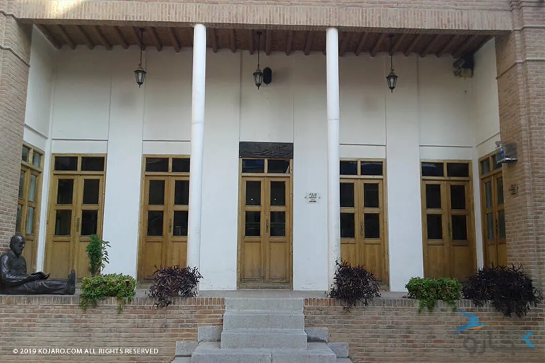 سیاحت در خانه شهدا