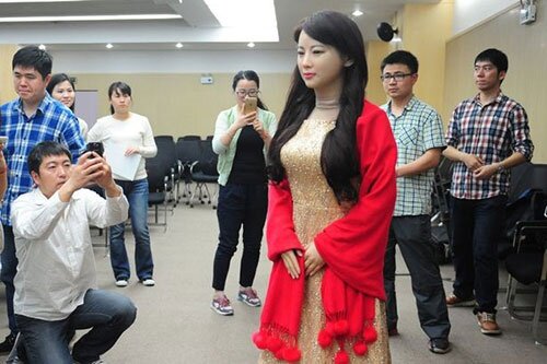 هشدار متخصصان جهانی | روی روبات‌های انسان‌نما سرمایه‌گذاری نکنید!