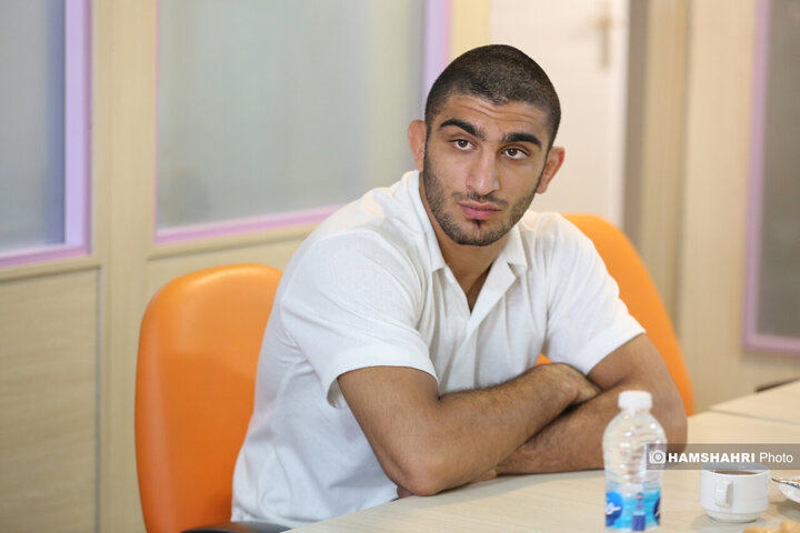 حضور قهرمانان ورزشی به عنوان سفیران اتیسم در انجمن اتیسم ایران