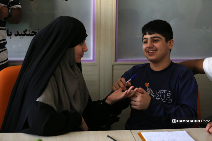 حضور قهرمانان ورزشی به عنوان سفیران اتیسم در انجمن اتیسم ایران