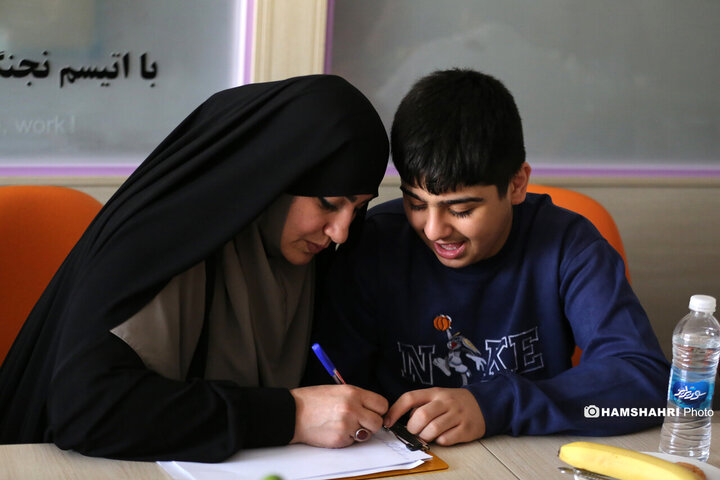 حضور قهرمانان ورزشی به عنوان سفیران اتیسم در انجمن اتیسم ایران