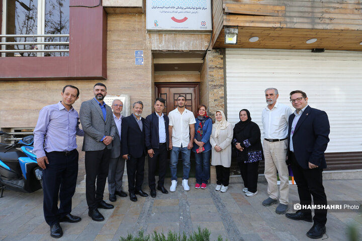 حضور قهرمانان ورزشی به عنوان سفیران اتیسم در انجمن اتیسم ایران