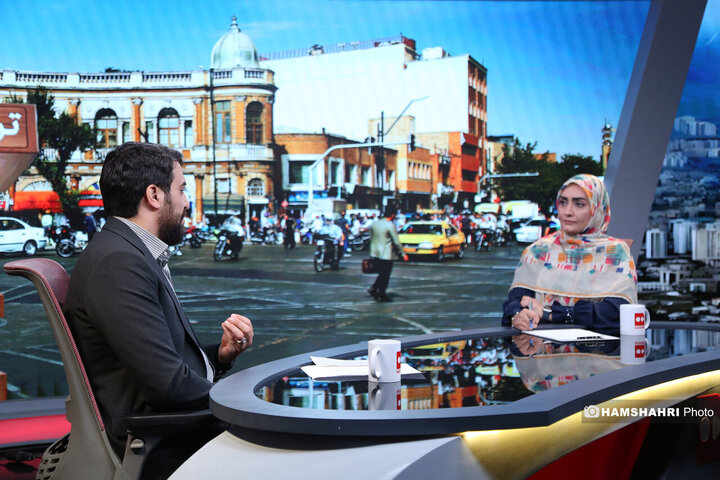 صدای شما شنیده میشود