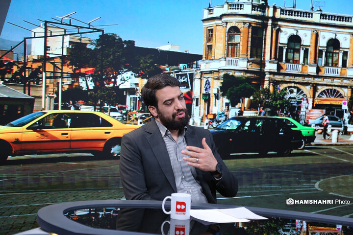 صدای شما شنیده میشود