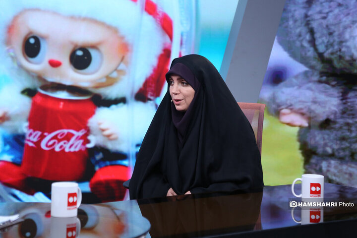 جولان عروسک های غربی در بازار