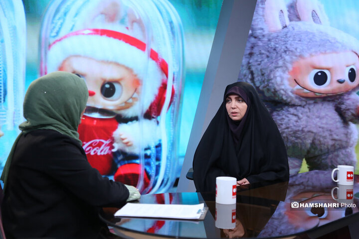 جولان عروسک های غربی در بازار