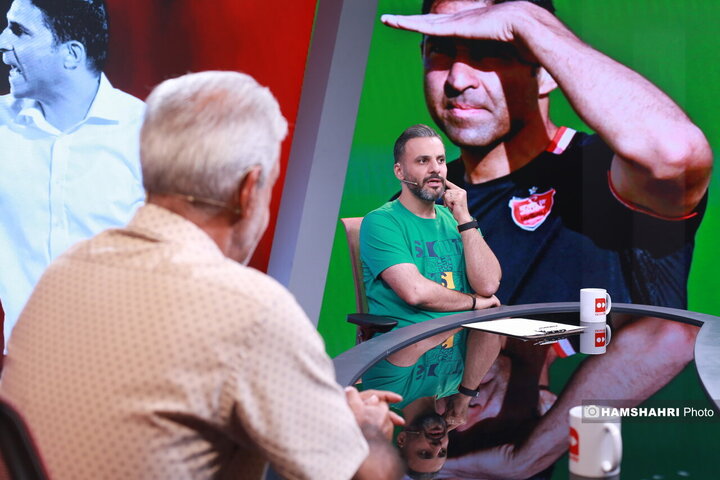 آژیر خطر در اردوگاه قرمز