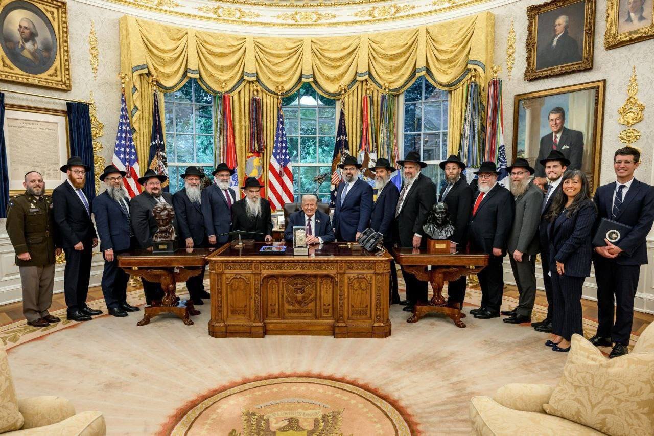 عکس یادگاری سران گروههای یهودی صهیونیست با ترامپ | ببینید