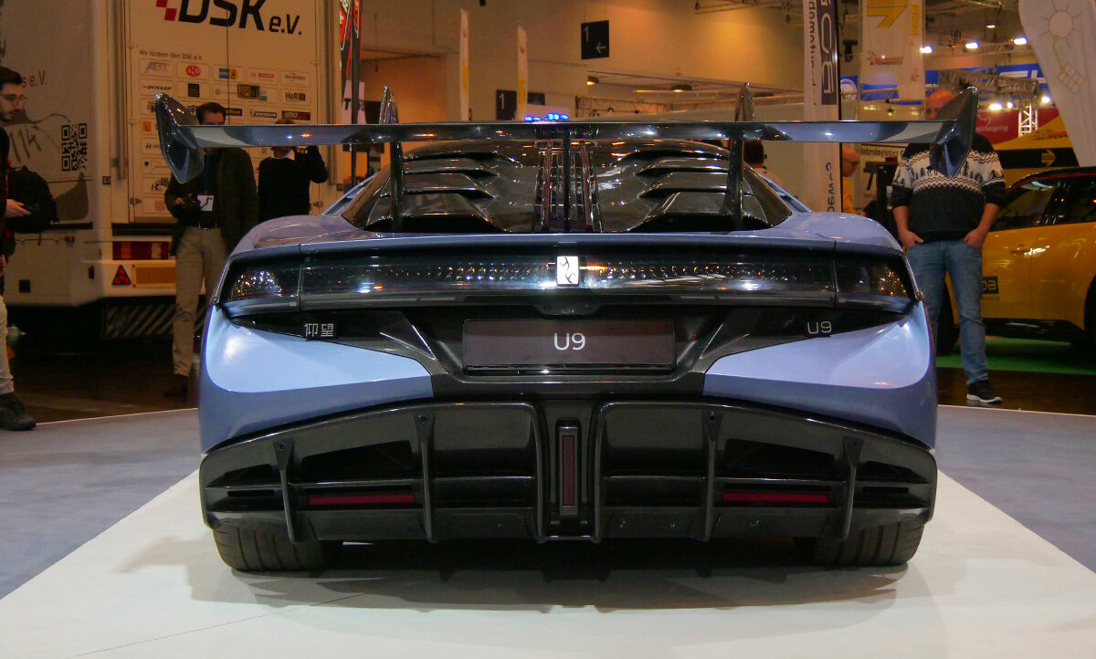 سریعترین خودروی تولیدی جهان معرفی شد | ابر خودروی الکتریکی با سرعت دیوانۀ ۴۹۶ کیلومتر