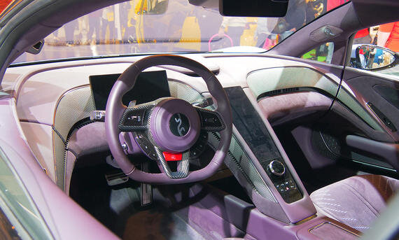 سریعترین خودروی تولیدی جهان معرفی شد | ابر خودروی الکتریکی با سرعت دیوانۀ ۴۹۶ کیلومتر