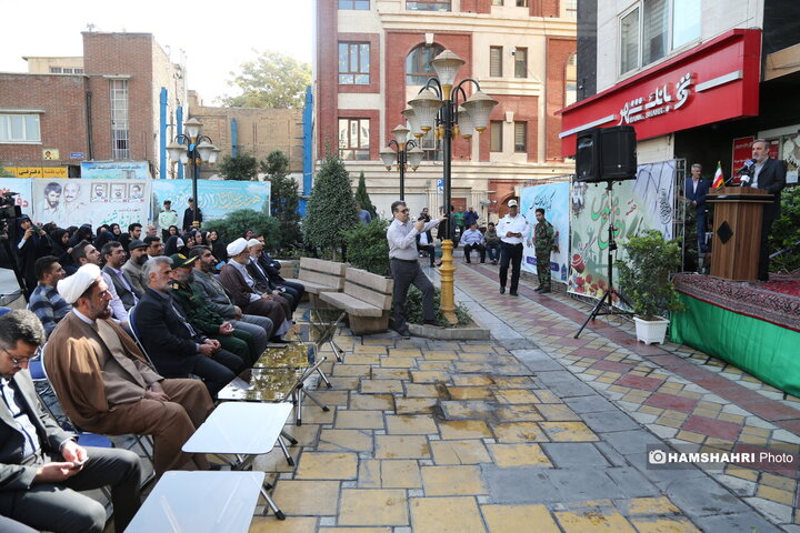 آیین رونمایی و نصب تابلو های سر درب کوچه ها وتابلو های پرچمی جدید پایتخت