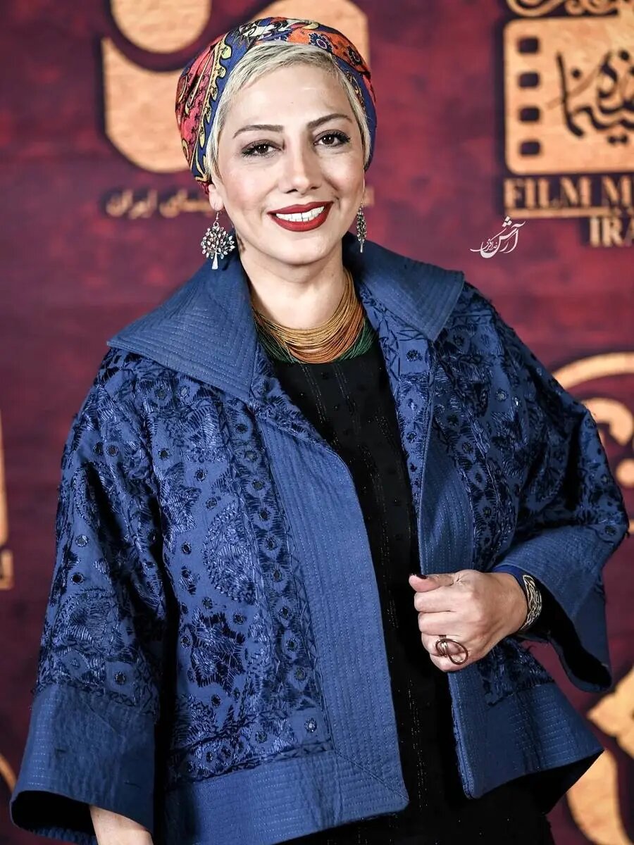 علیرضا داوودنژاد و خانوادهاش در یک مراسم رسمی | تصاویر