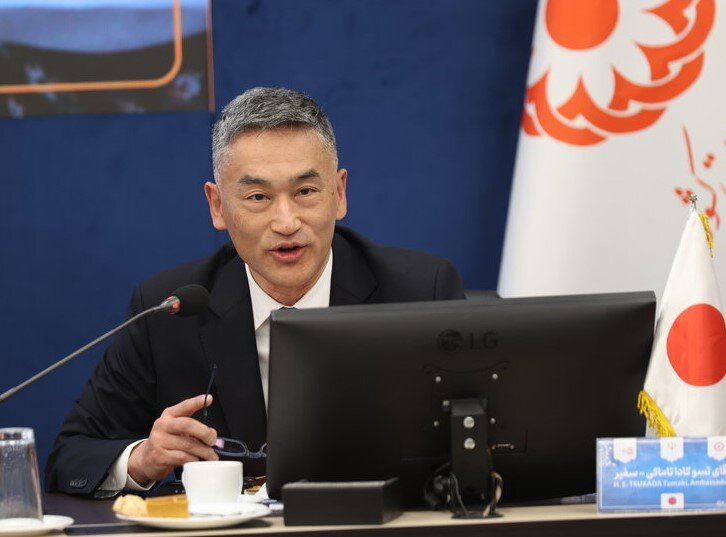 یک بحران جهانی، سه راه حل آسیایی