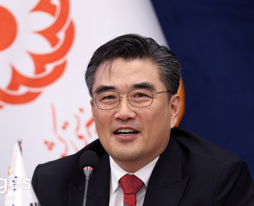 یک بحران جهانی، سه راه حل آسیایی