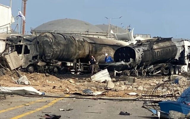 تصویری جدید از اصابت موشک ایران به پالایشگاه حیفا