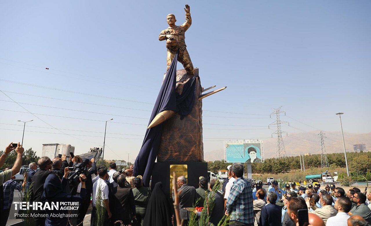 تندیس  شهید بابایی در ورودی تهران جای گرفت