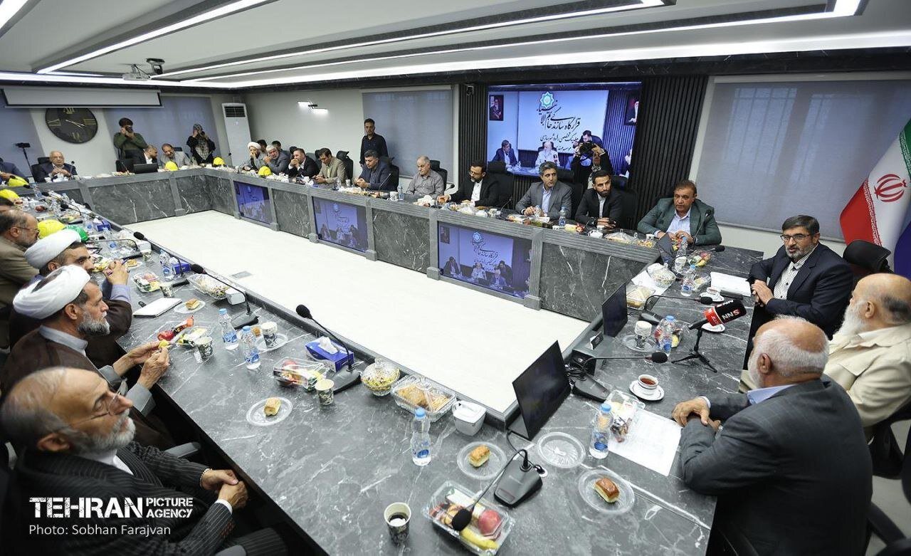 بازدید اعضای شورای شهر استان‌ها از خط ۱۰ مترو تهران