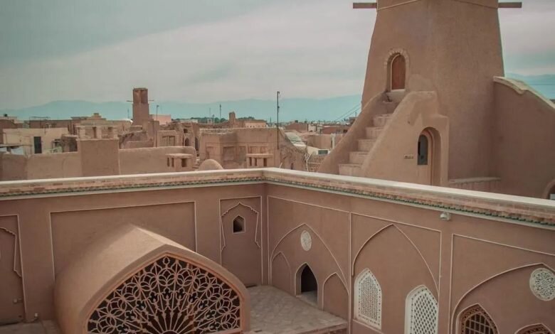 این خانه باشکوه کاشان، تاریخی نیست | اصل ماجرای خانه اخوان