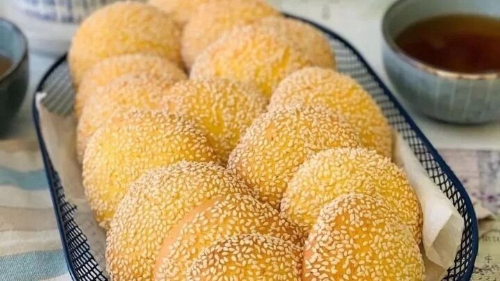 آموزش تهیه شیرینی کنجدی نارگیلی
