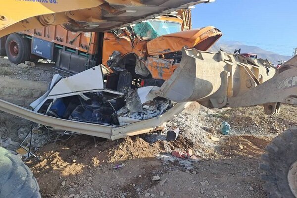 تصادف مرگبار کامیون با مینیبوس و پراید | آمار جانباختگان و مصدومان و علت حادثه + تصاویر