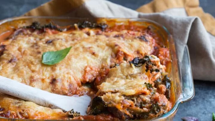 طرز تهیه لازانیای ریحان و بادمجان با سس مخصوص