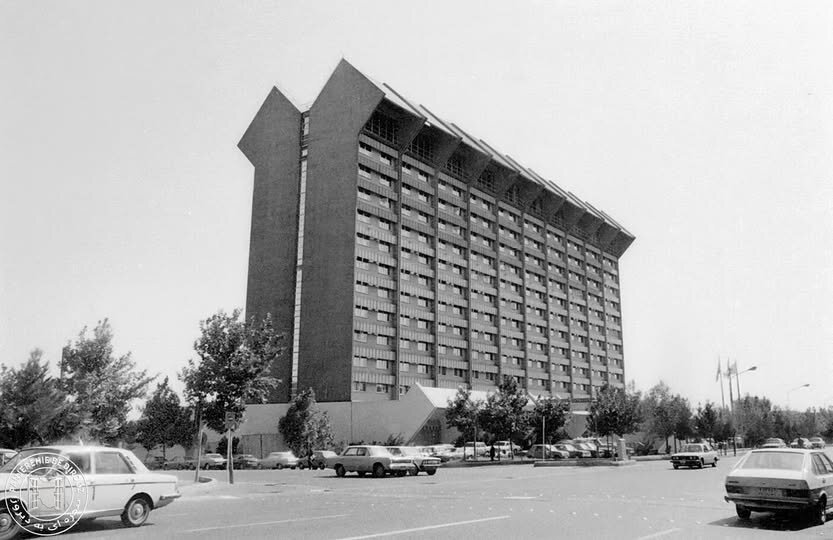 تصاویر قدیمی و جدید از گوشه و کنار پایتخت به مناسبت روز تهران