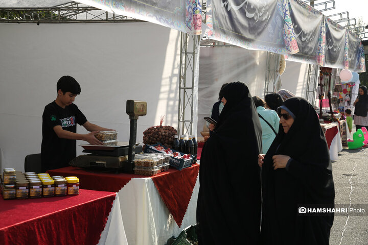رونمایی از تمبر یادبود آیت‌الله کنی در جشنواره اقوام بوستان جوانمردان