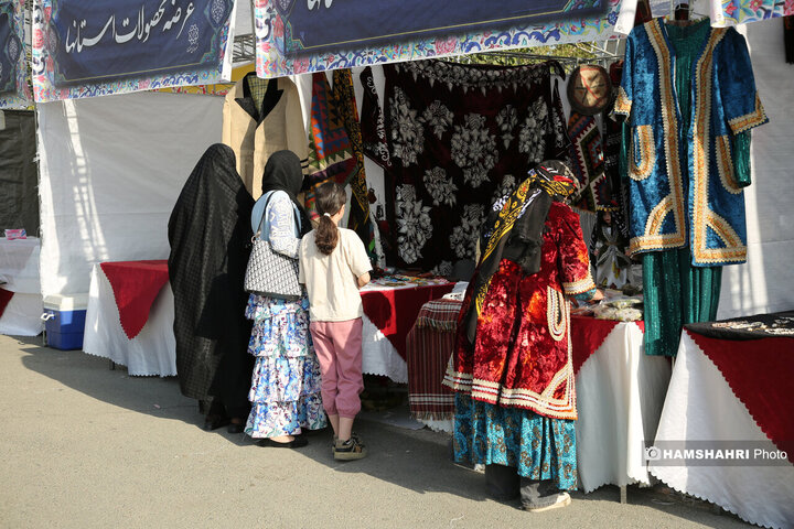 رونمایی از تمبر یادبود آیت‌الله کنی در جشنواره اقوام بوستان جوانمردان