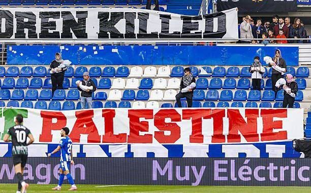 کودکان نمادین کفن پیچ شده در لیگ اسپانیا؛ تصاویر تلخ به یاد غزه | تصاویر