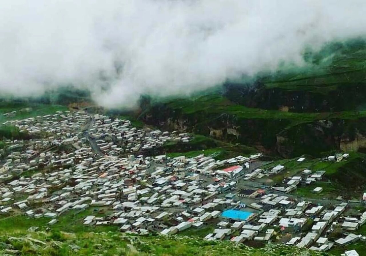 کوچه‌باغش پر موسیقی باد