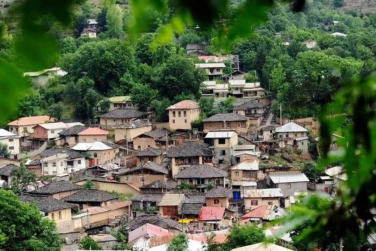 کوچه‌باغش پر موسیقی باد