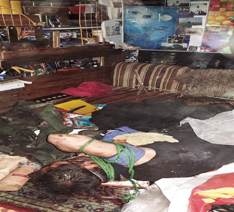 جنایت هولناک در اتاقک پشتبام | شکنجه و قتل یک مرد با دست و پای بسته | تصاویر ۱۸+