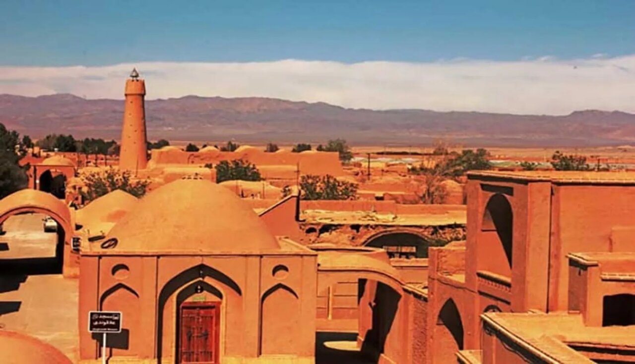 کوچه‌باغش پر موسیقی باد
