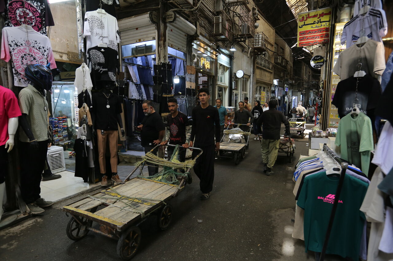 واقعا باربریهای بازار ماهانه ۳۰۰ تا ۴۰۰ میلیون تومانی درآمد دارند؟