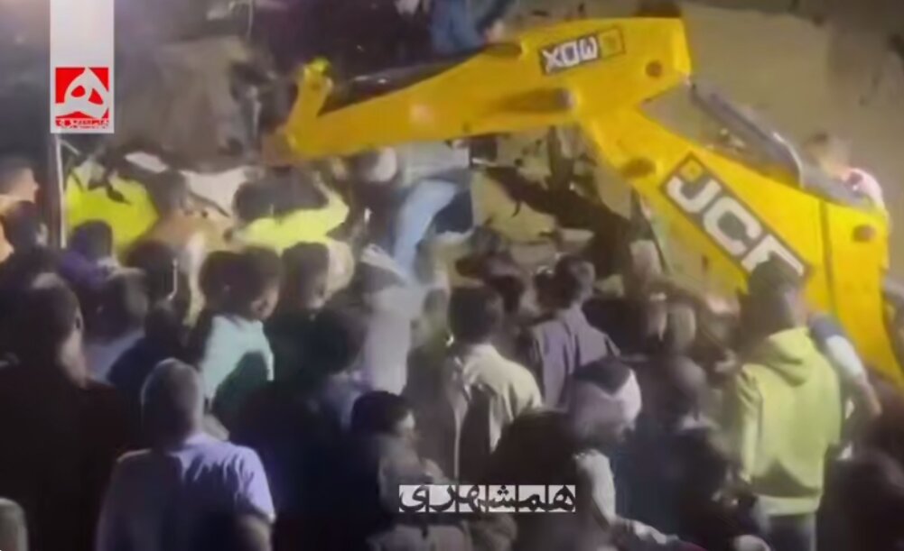سانحه سهمگین؛ رانش زمین و برخورد سنگ‌ با اتوبوس در هند 
