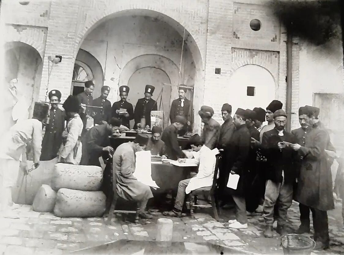 قاصدک؛ هان! چه خبر آوردی!