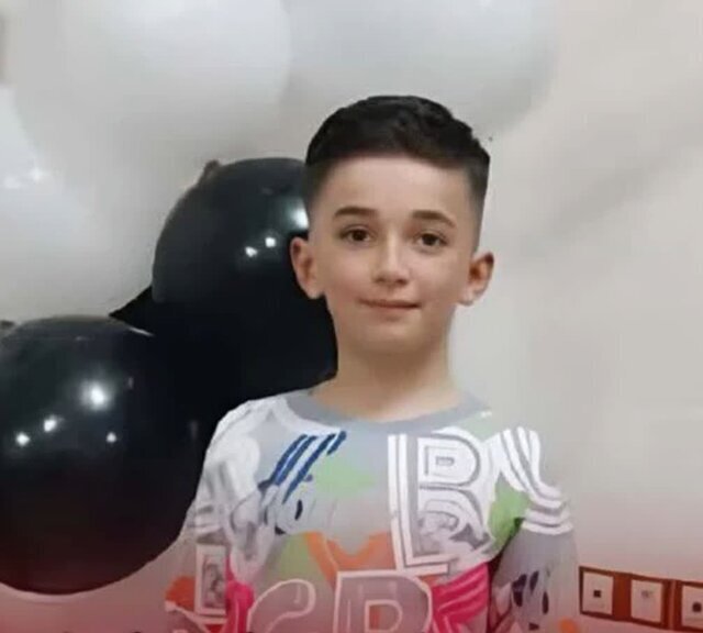 اولین تصویر از قاتل بی‌رحم ایلیای ۱۰ساله؛ ببینید | جزئیات نخستین جلسه دادگاه در رشت | حساسیت اجتماعی بالای این پرونده و تاکید قاضی