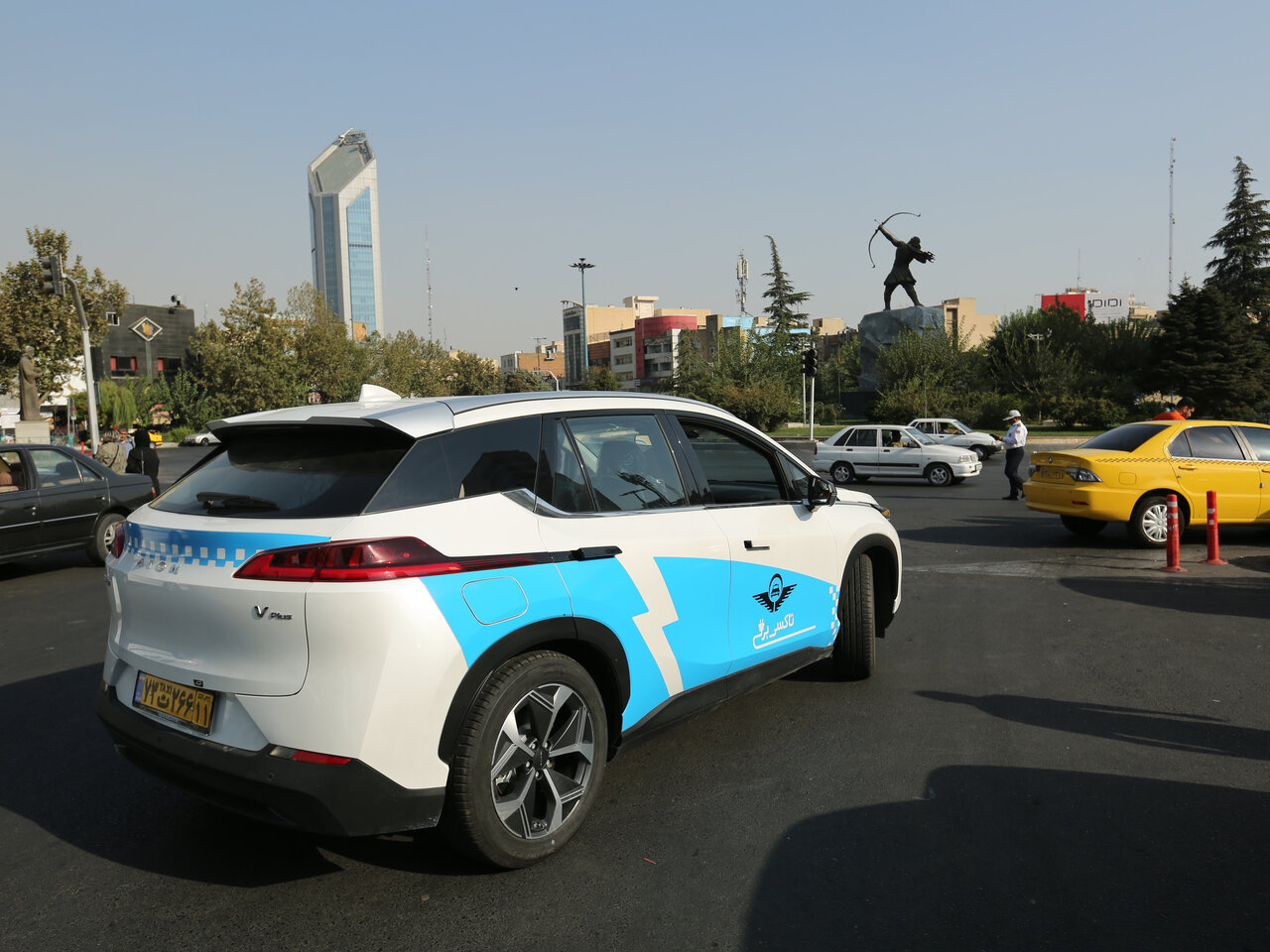 تاکسیهای شاسیبلند در تهران