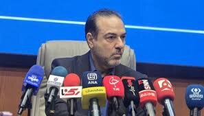 تو که هستی که من بخوام جواب تو را بدهم؟  | درگیری لفظی معاون وزیر عصبانی با خبرنگار
