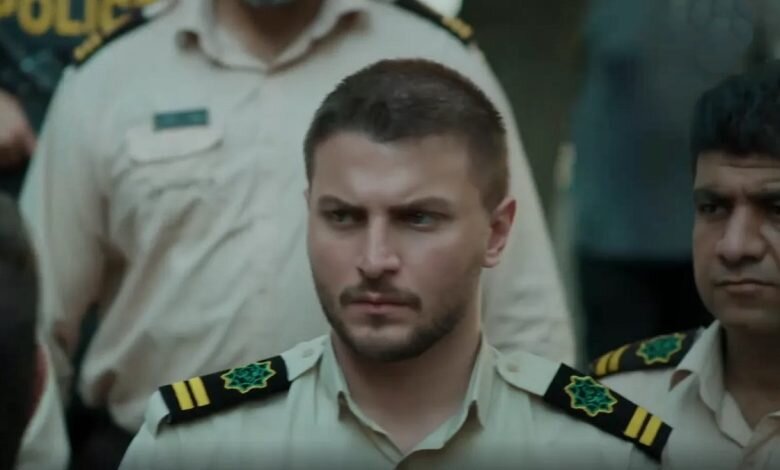 سورنا صحت به «استخر» پدر پیوست