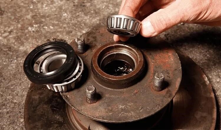 علت صدا دادن چرخ ماشین هنگام دور زدن چیست؟