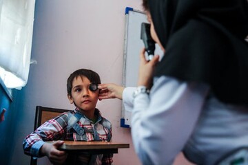 معاینات چشم را از این سن شروع کنید | جایگاه برتر اپتومتری ایران در میان ۲۳ کشور
