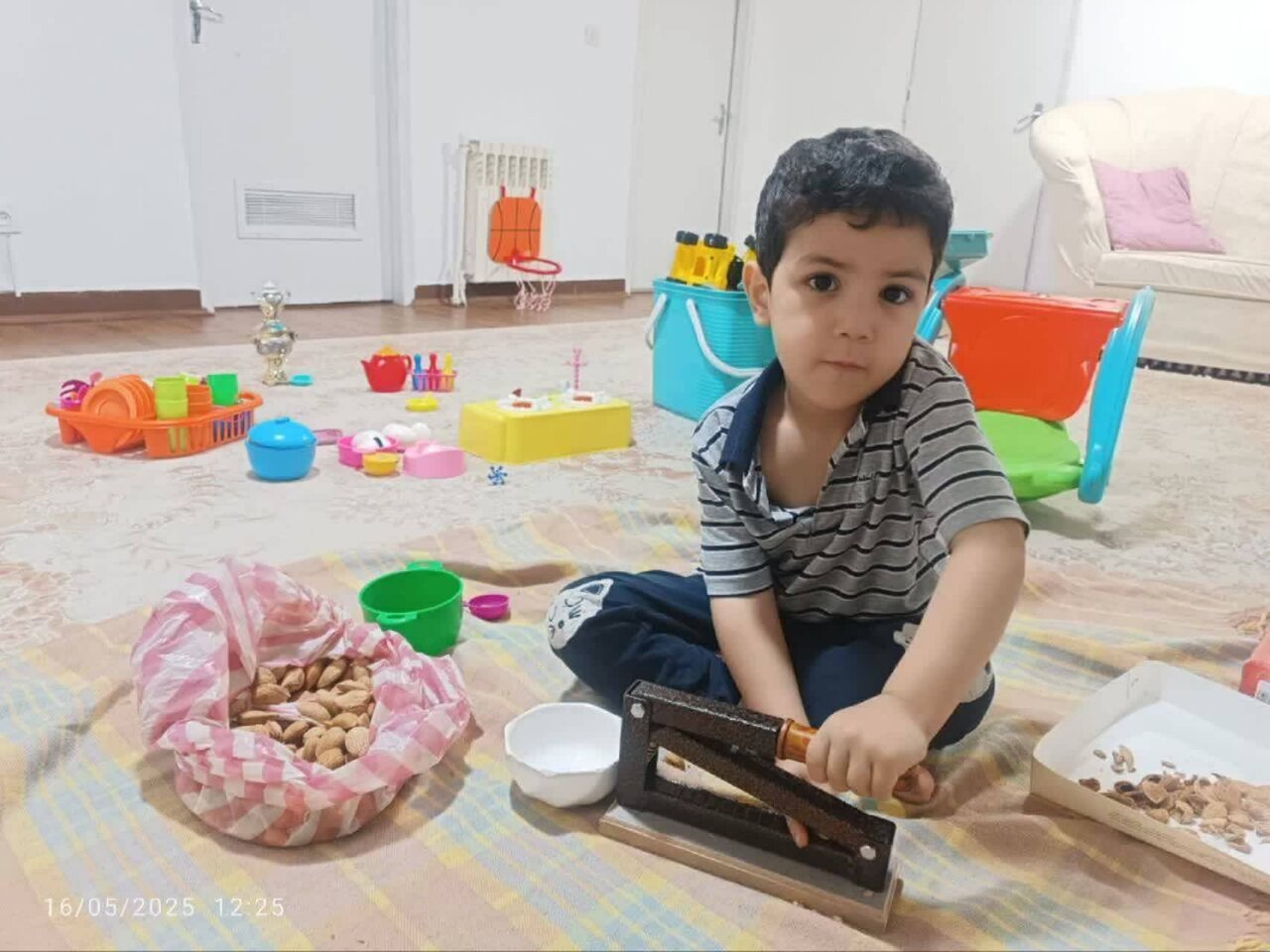 بزرگترین بیرحمی اسرائیل سهم خانواده ساداتی شد | پرواز سیدعلی به همراه خانواده شهيد علي ساداتي