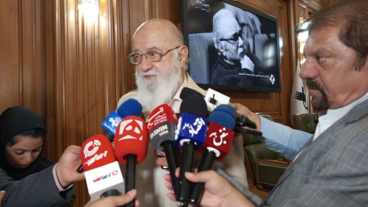 چمران: وعده نمیدهم، اما اتوبوسها به زودی به شهر میآیند چمران