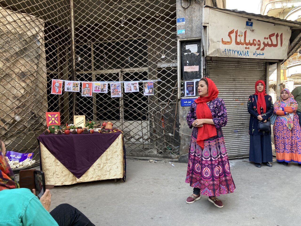 شهرزاد قصه گوی تهران | در این کوچه قصه های قدیمی می شنوید