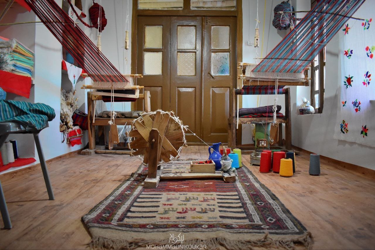 صادرات چادرشب از خراسان شمالی به کانادا | این روستا به دهکده نساجی تبدیل شد