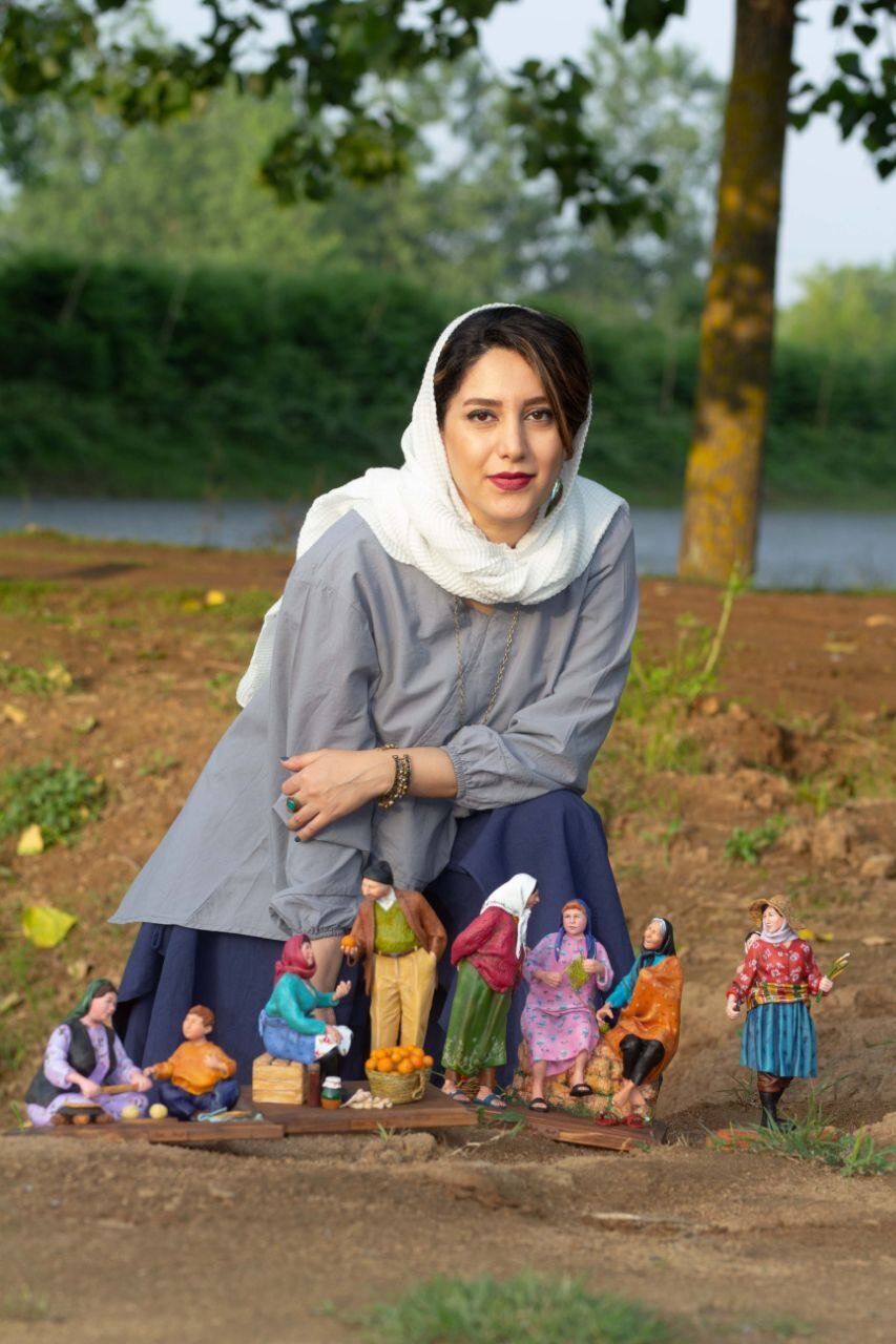 این مجسمه‌ها رقیب لبوبو شدند | عروسک‌هایی با لباس اقوام