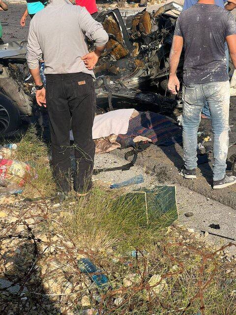 تصاویر حمله پهپادی اسرائیل به یک خودرو در لبنان