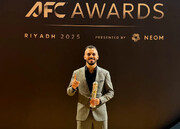 مرد سال آسیا جایزه‌ ارزشمندش را به امام زمان(عج) تقدیم کرد